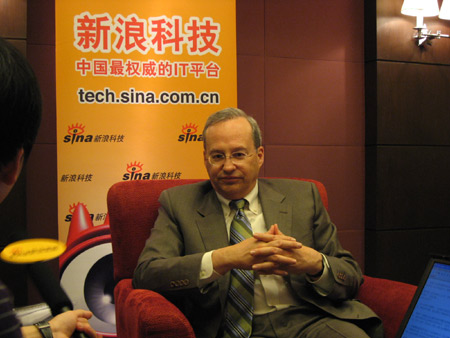 科技时代_英特尔CTO将密会龙芯 建言其重视软件价值